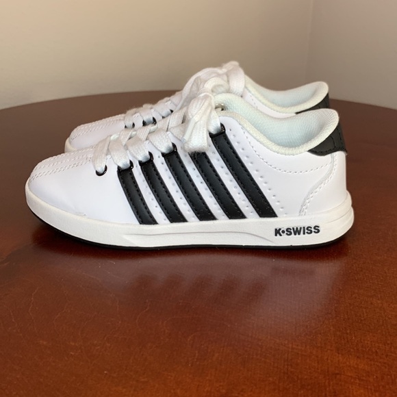 K-Swiss Children’s size 11.5 Shoes - Picture 5 of 11